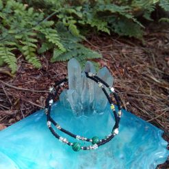 Seed bead with malachite feature elasticated bracelet