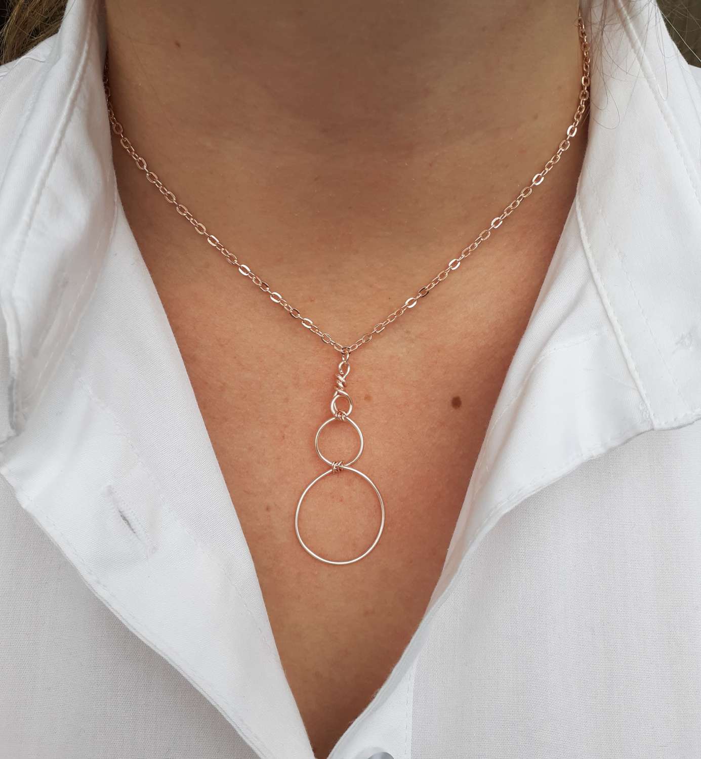 Rose Gold Decreasing Circle Necklace Rose Gold Decreasing Circle Necklace
