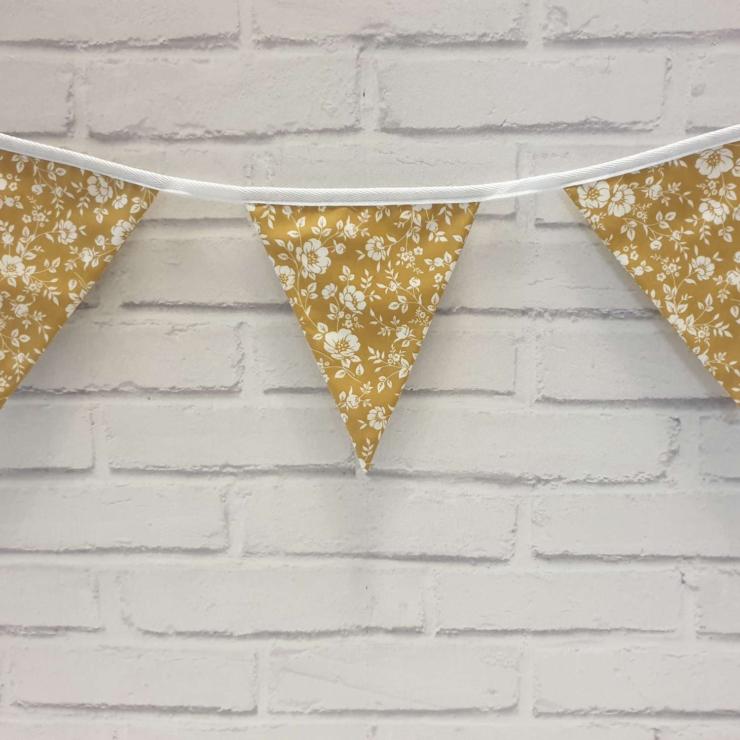 Ochre & Ivory Floral Bunting, 100% cotton, Mustard Floral Bunting, Garland, Fabric Bunting, 10 double sided flags 2.5m Ochre & Ivory Floral Bunting, 100% cotton, Mustard Floral Bunting, Garland, Fabric Bunting, 10 double sided flags 2.5m