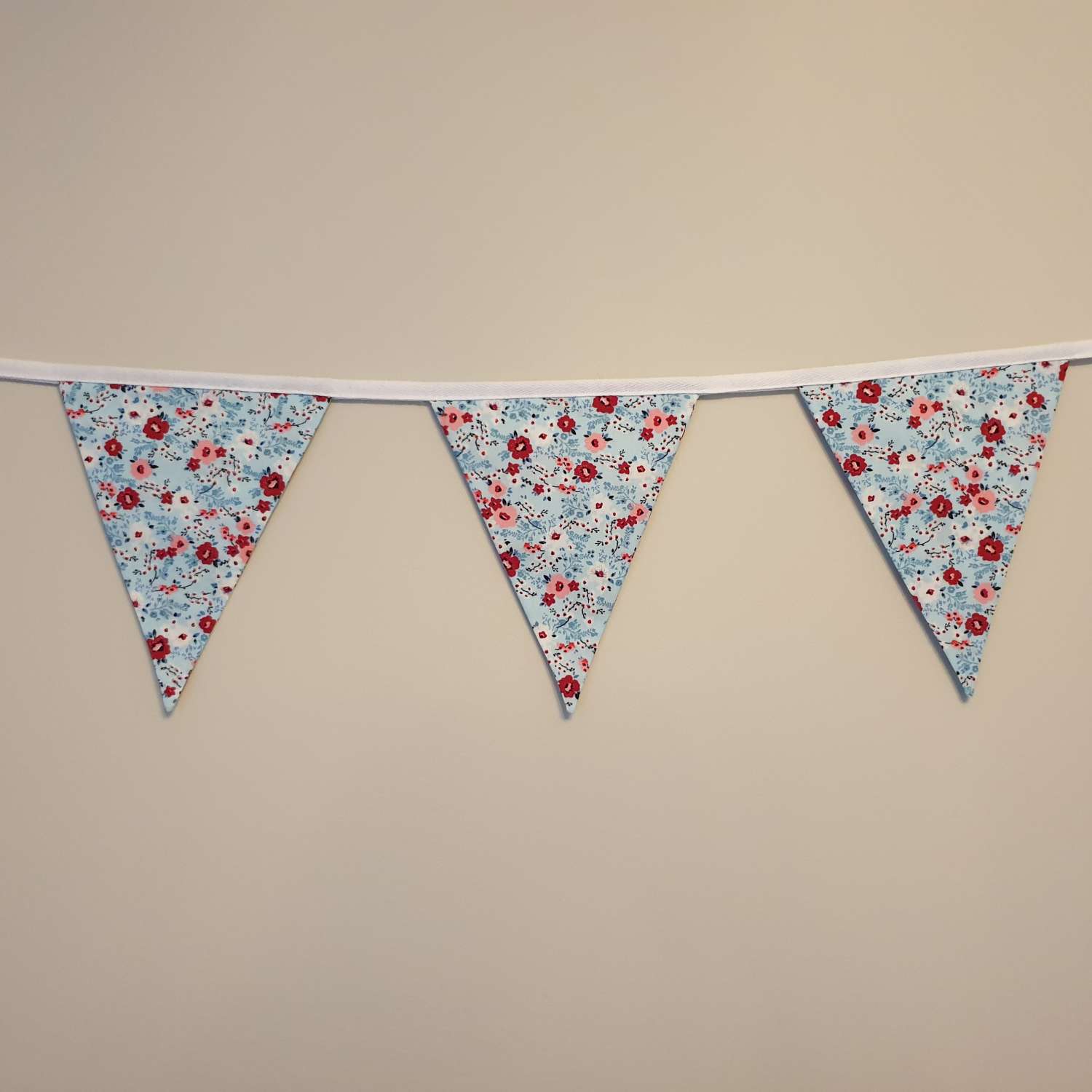 Blue Floral Bunting, 100% cotton, Floral Bunting, Blue Bunting, Garland, Fabric Bunting, 10 double sided flags 2.5m Blue Floral Bunting, 100% cotton, Floral Bunting, Blue Bunting, Garland, Fabric Bunting, 10 double sided flags 2.5m