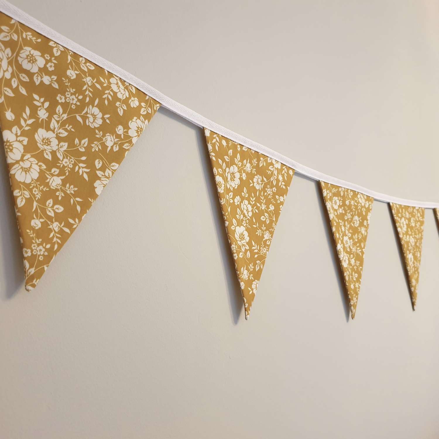 Ochre & Ivory Floral Bunting, 100% cotton, Mustard Floral Bunting, Garland, Fabric Bunting, 10 double sided flags 2.5m Ochre & Ivory Floral Bunting, 100% cotton, Mustard Floral Bunting, Garland, Fabric Bunting, 10 double sided flags 2.5m