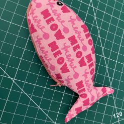 Cat fish toy with zipped pouch for catnip