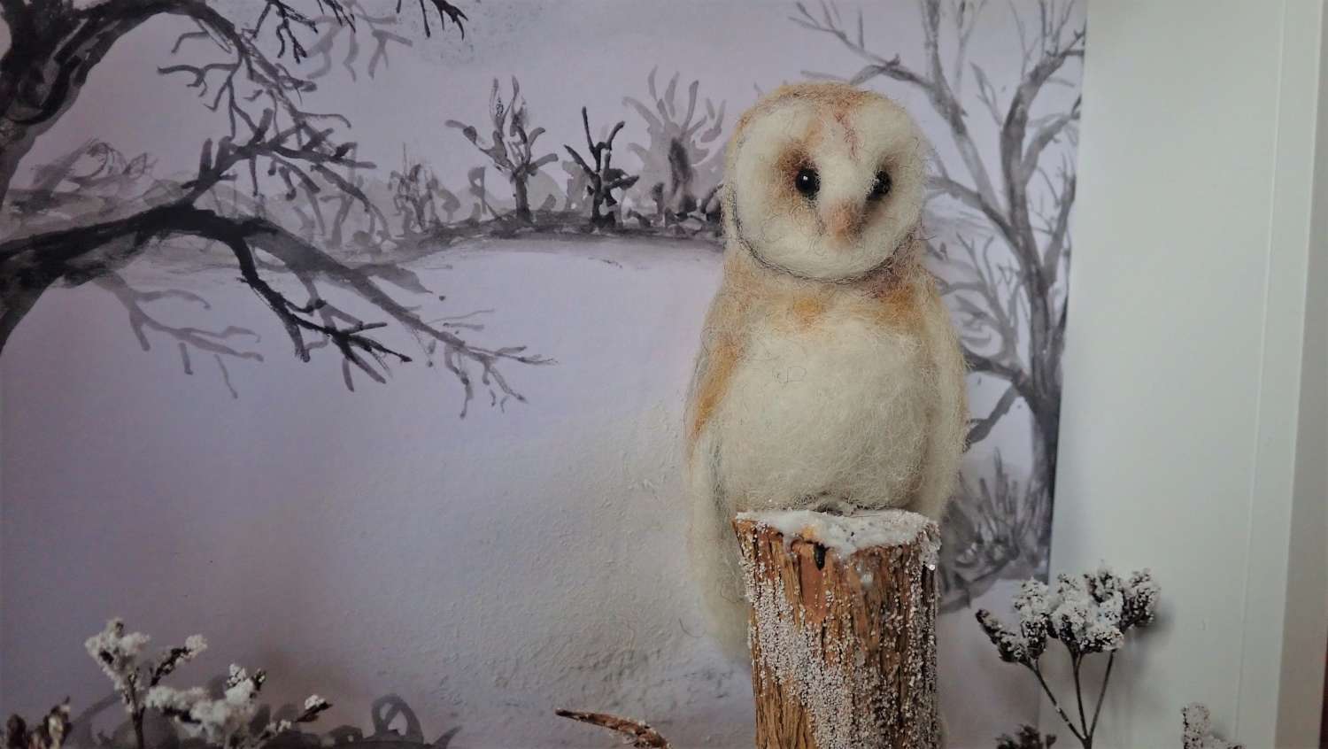P2186550 Needle Felt Owl, Owl Diorama, Miniature Scene, Watercolour painting, Landscape, Needle Felted Animal, Wool Sculpture, Fibre Art, Sculpture, Gift, Woodland Creature, Wildlife 2