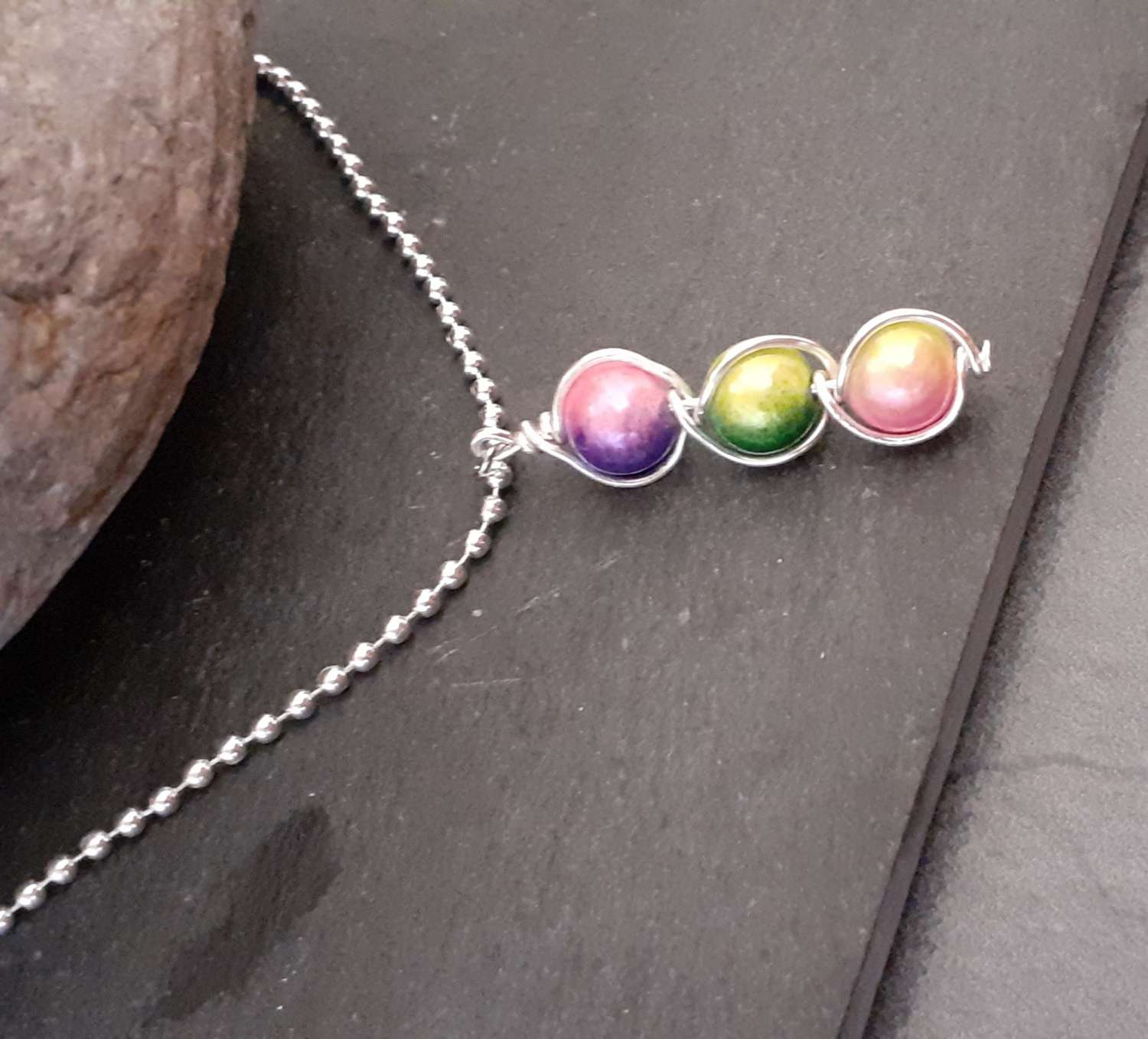 Rainbow bead pendant necklace Rainbow bead pendant necklace