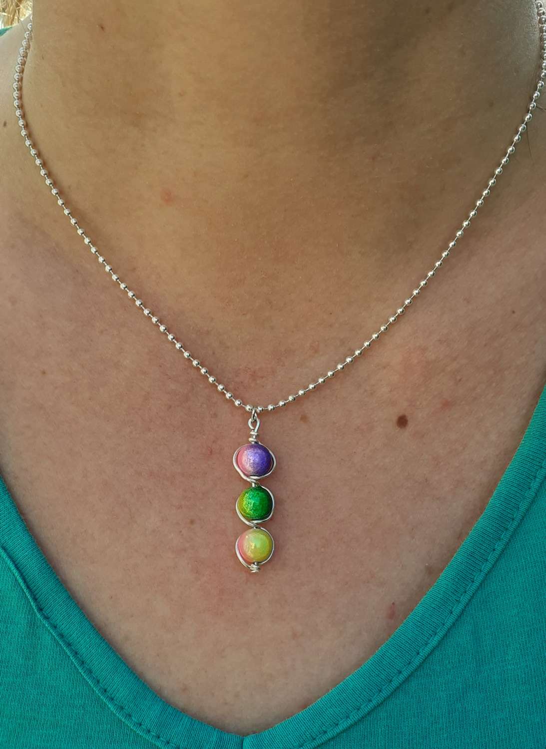 Rainbow bead pendant necklace Rainbow bead pendant necklace