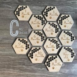 Baby milestones bee design
