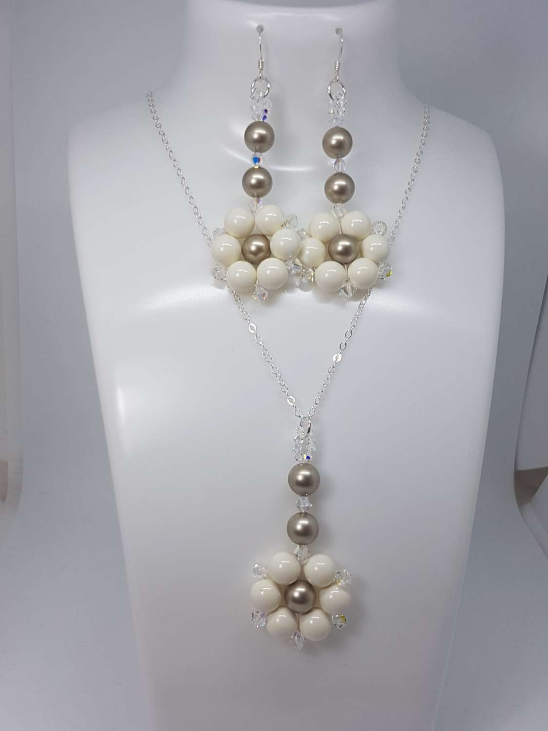 20180312_195957 Swarovski Crystal Pearl Flower Jewellery Set – Necklace, Bracelet & Earrings 13