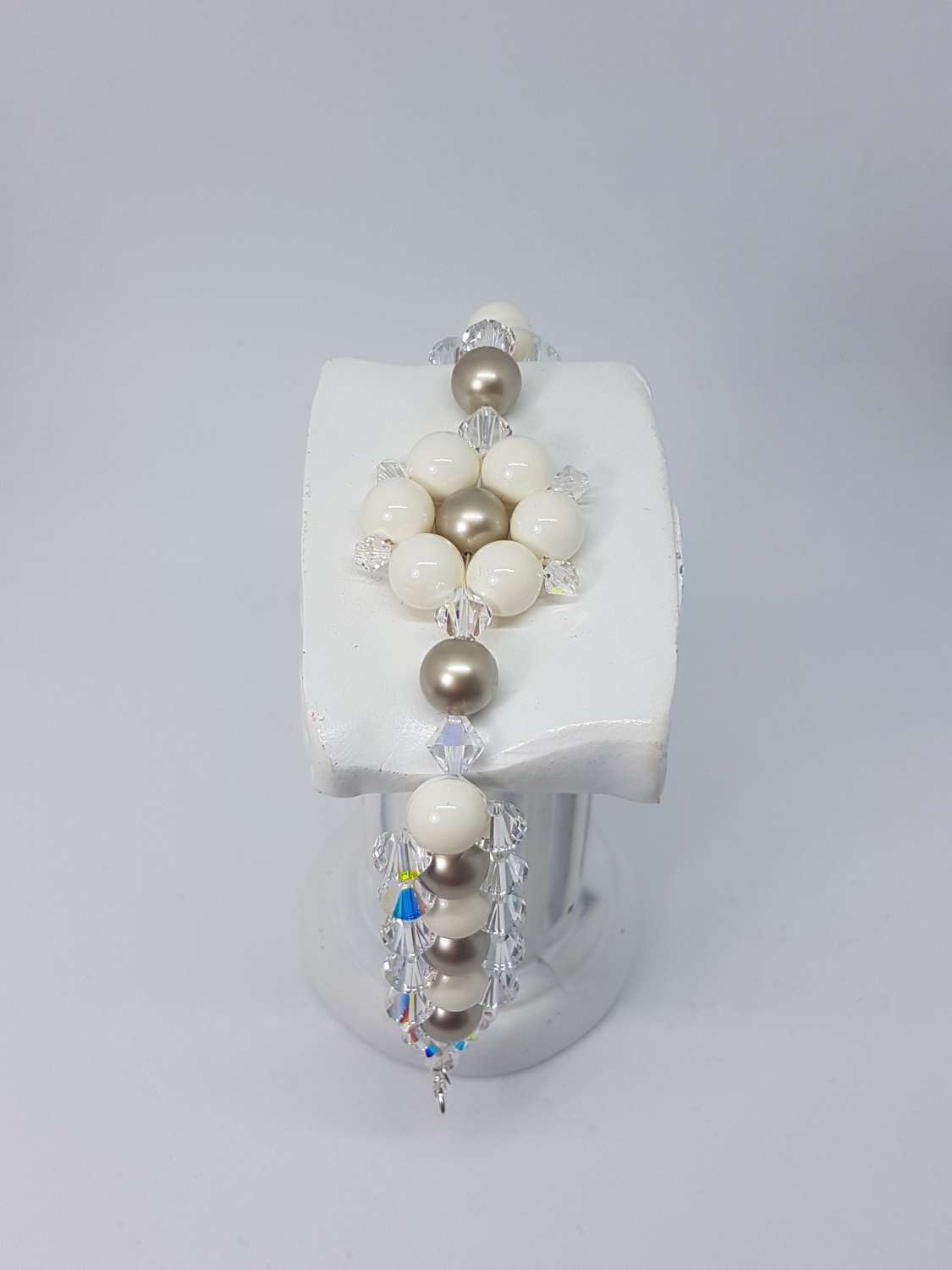 20180312_200052 Swarovski Crystal Pearl Flower Jewellery Set – Necklace, Bracelet & Earrings 15