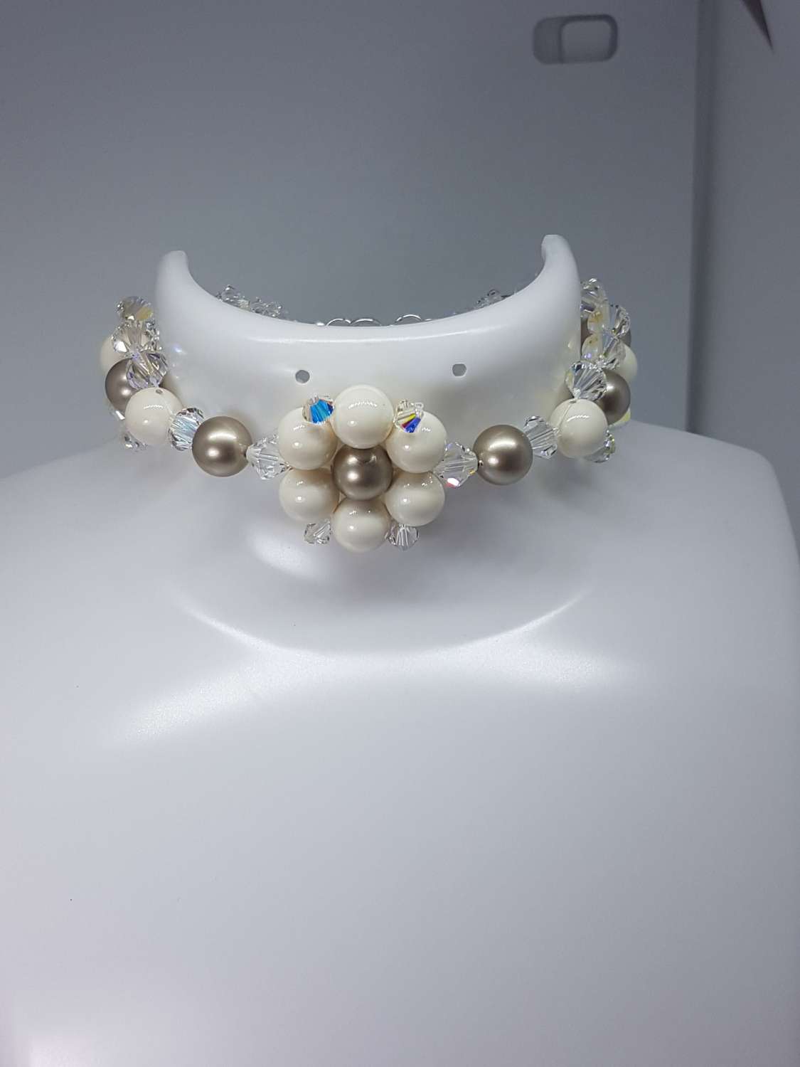 20180312_204228 Swarovski Crystal Pearl Flower Jewellery Set – Necklace, Bracelet & Earrings 11