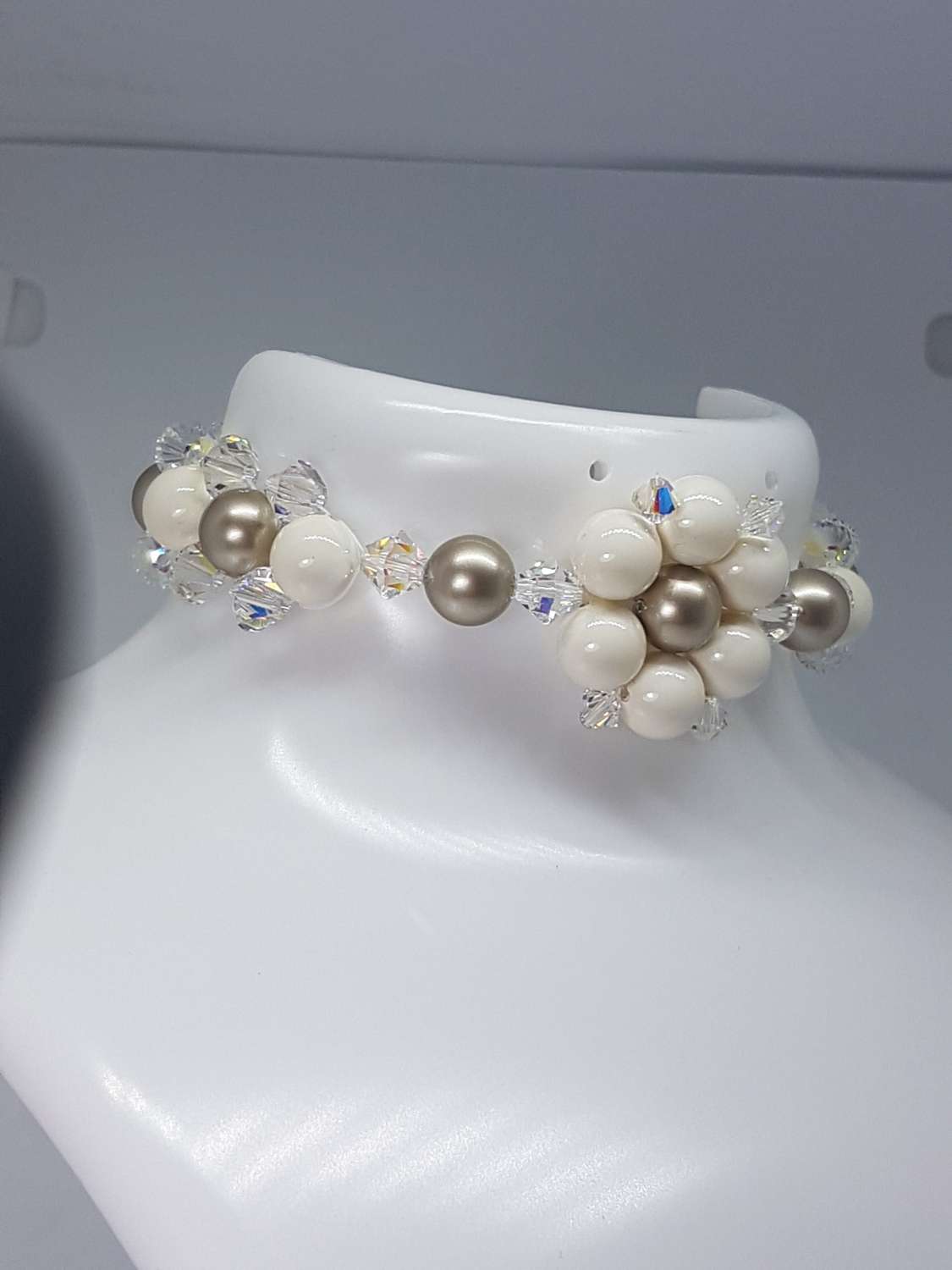 20180312_204237 Swarovski Crystal Pearl Flower Jewellery Set – Necklace, Bracelet & Earrings 8