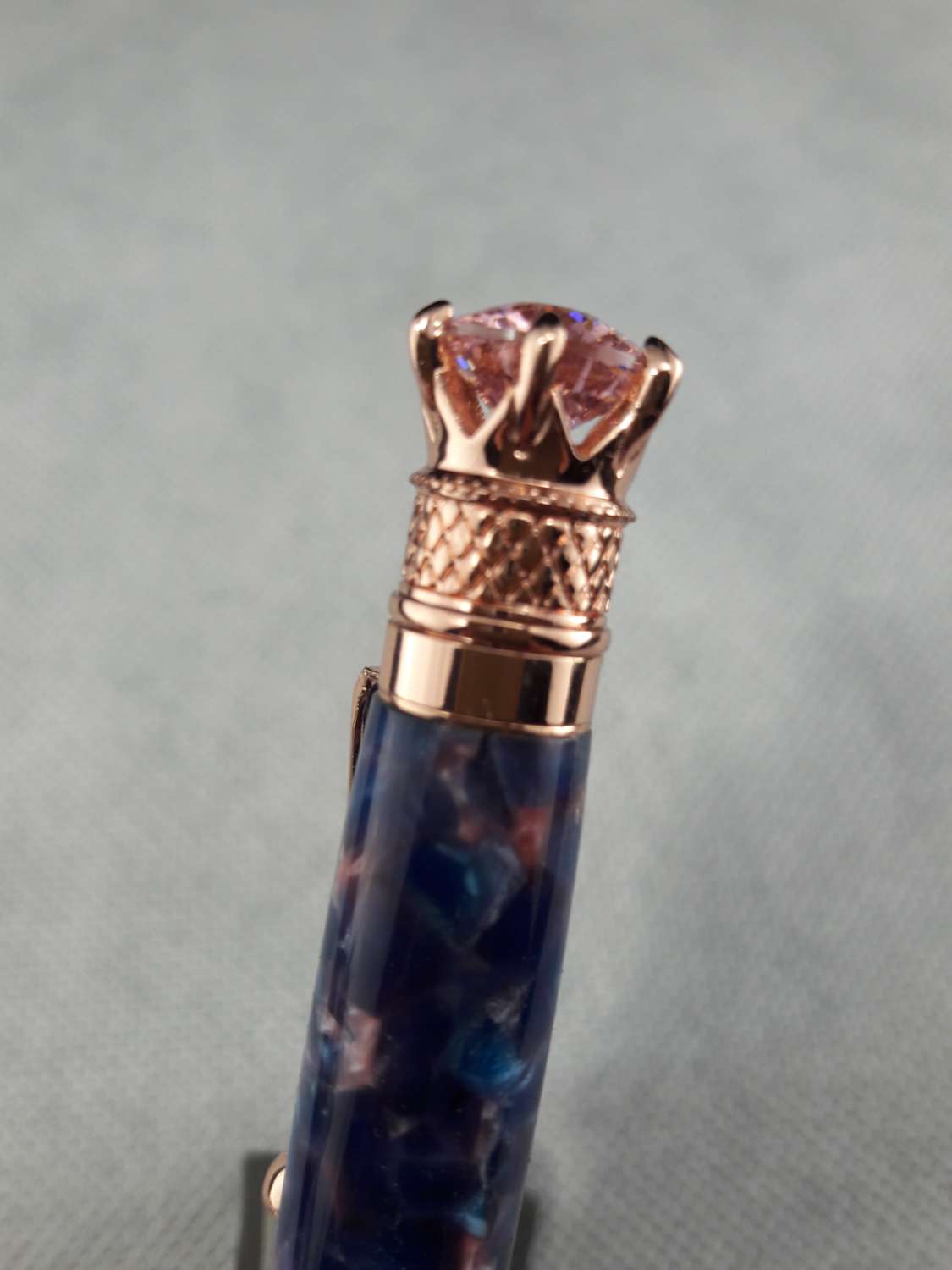 ROYALTY TWIST PEN ROYALTY TWIST PEN