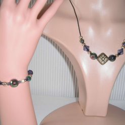 Black Cream Antique Gold Necklace & Bracelet Set
