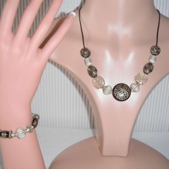 Black Cream Antique Gold Necklace & Bracelet Set