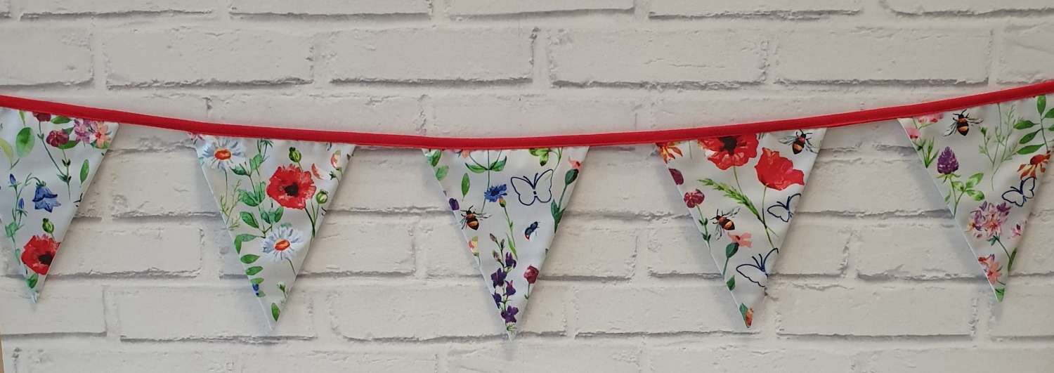 Light Grey Floral Bunting 100% cotton, Wild Flower & Insects Bunting, Floral Garland, Garden Bunting, Bee Bunting, Fabric Bunting, 10 double sided flags 2.5m Light Grey Floral Bunting 100% cotton, Wild Flower & Insects Bunting, Floral Garland, Garden Bunting, Bee Bunting, Fabric Bunting, 10 double sided flags 2.5m