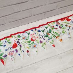 White Floral Bunting 100% cotton, Wild Flower & Insects Bunting, Floral Garland, Garden Bunting, Bee Bunting, Fabric Bunting, 10 double sided flags 2.5m