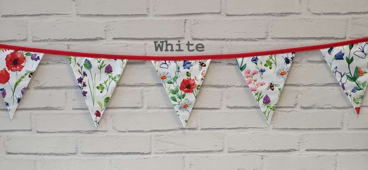 Floral Bunting 100% cotton, Wild Flower & Insects Bunting, Floral Garland, Garden Bunting, Bee Bunting, Fabric Bunting, 10 double sided flags 2.5m Floral Bunting 100% cotton, Wild Flower & Insects Bunting, Floral Garland, Garden Bunting, Bee Bunting, Fabric Bunting, 10 double sided flags 2.5m
