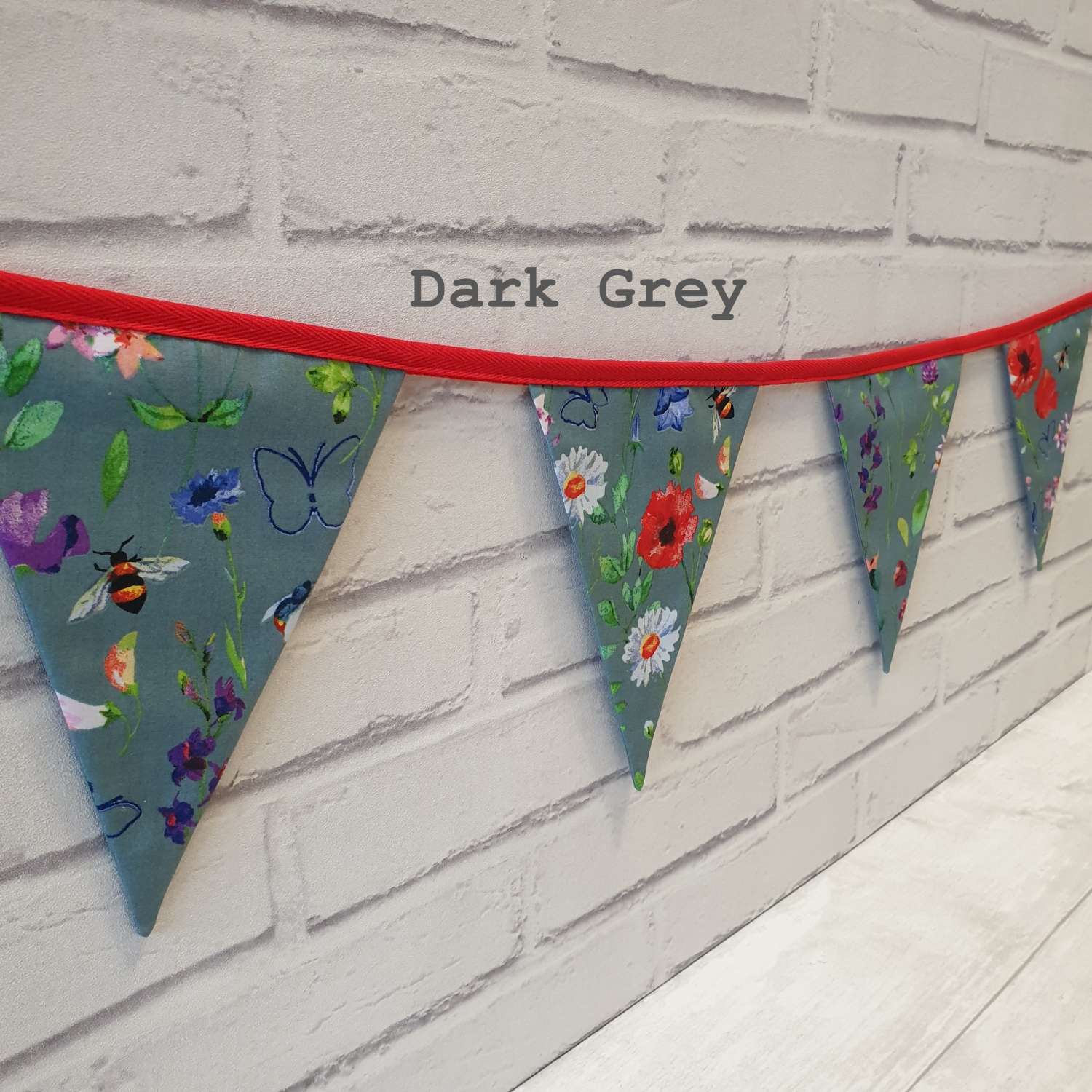 Floral Bunting 100% cotton, Wild Flower & Insects Bunting, Floral Garland, Garden Bunting, Bee Bunting, Fabric Bunting, 10 double sided flags 2.5m Floral Bunting 100% cotton, Wild Flower & Insects Bunting, Floral Garland, Garden Bunting, Bee Bunting, Fabric Bunting, 10 double sided flags 2.5m