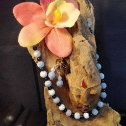 Dragon vein agate necklace and earrings.