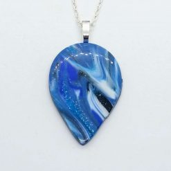 Swirly teardrop pendant in shades of blue 2