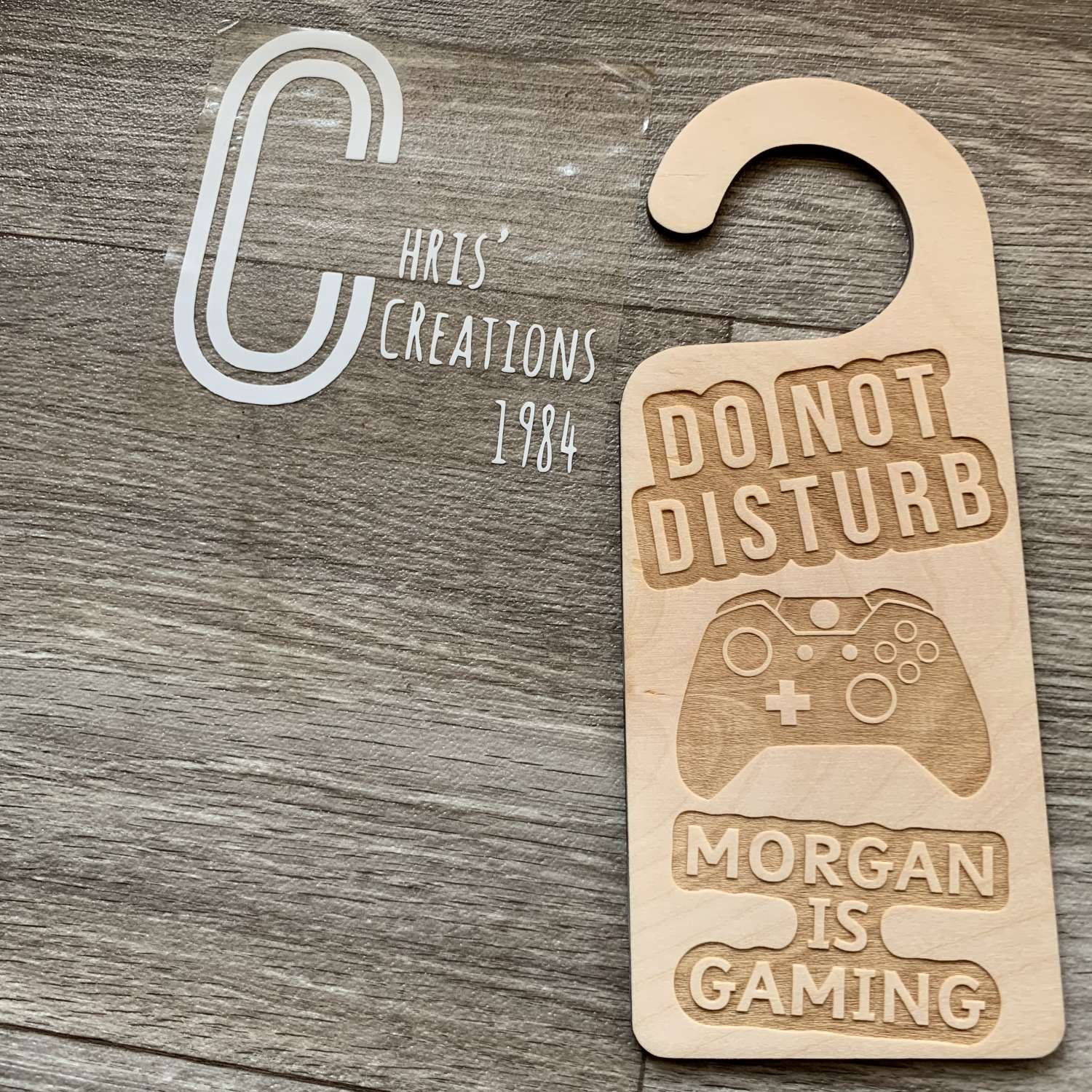 Wooden door hanging signs Wooden door hanging signs