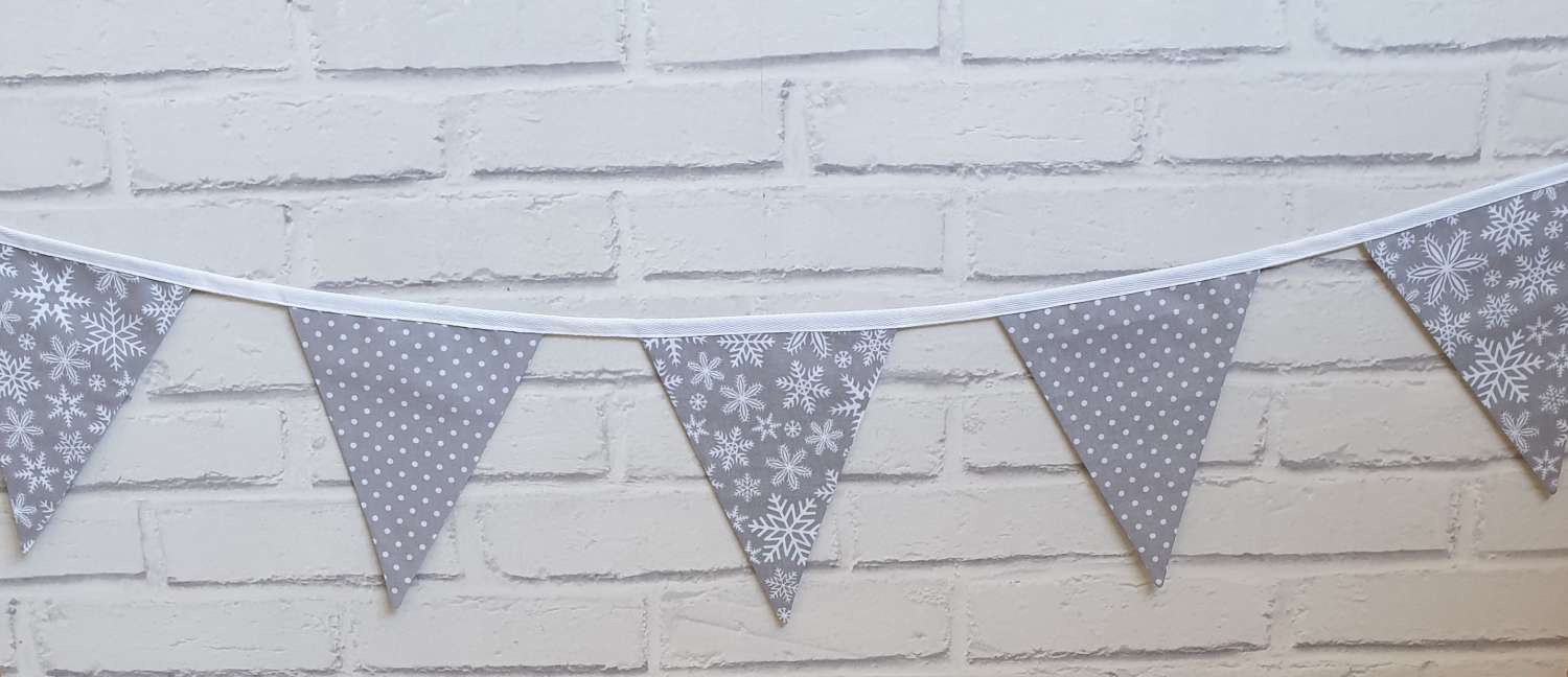 Christmas Bunting, Grey Snowflake & Dot Bunting, Double Sided Christmas Bunting, Xmas Garland, Xmas Bunting, Scandi Bunting, Christmas Decorations Christmas Bunting, Grey Snowflake & Dot Bunting, Double Sided Christmas Bunting, Xmas Garland, Xmas Bunting, Scandi Bunting, Christmas Decorations