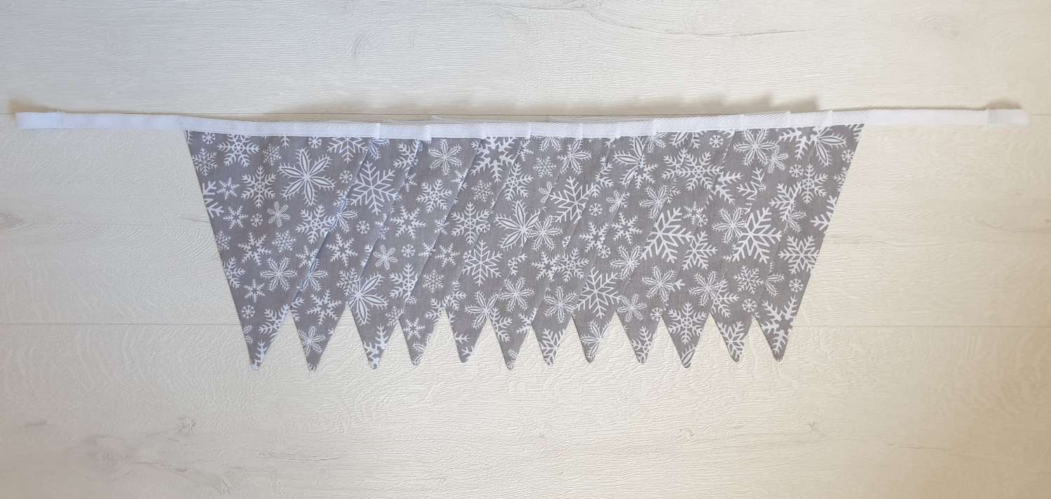 Christmas Bunting, Grey Snowflake Bunting, Double Sided Christmas Bunting, Xmas Garland, Xmas Bunting, Scandi Bunting, Christmas Decorations Christmas Bunting, Grey Snowflake Bunting, Double Sided Christmas Bunting, Xmas Garland, Xmas Bunting, Scandi Bunting, Christmas Decorations