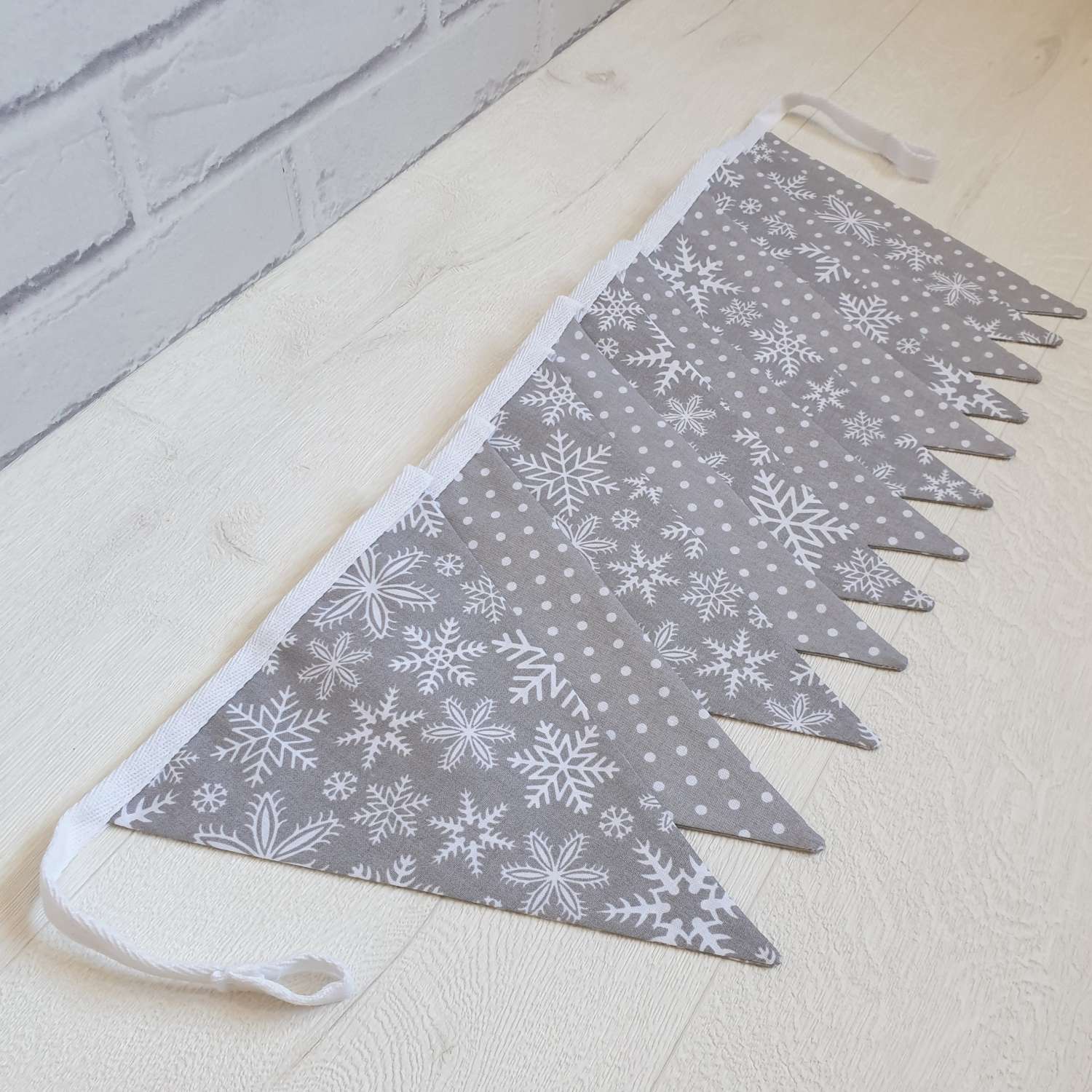 Christmas Bunting, Grey Snowflake & Dot Bunting, Double Sided Christmas Bunting, Xmas Garland, Xmas Bunting, Scandi Bunting, Christmas Decorations Christmas Bunting, Grey Snowflake & Dot Bunting, Double Sided Christmas Bunting, Xmas Garland, Xmas Bunting, Scandi Bunting, Christmas Decorations