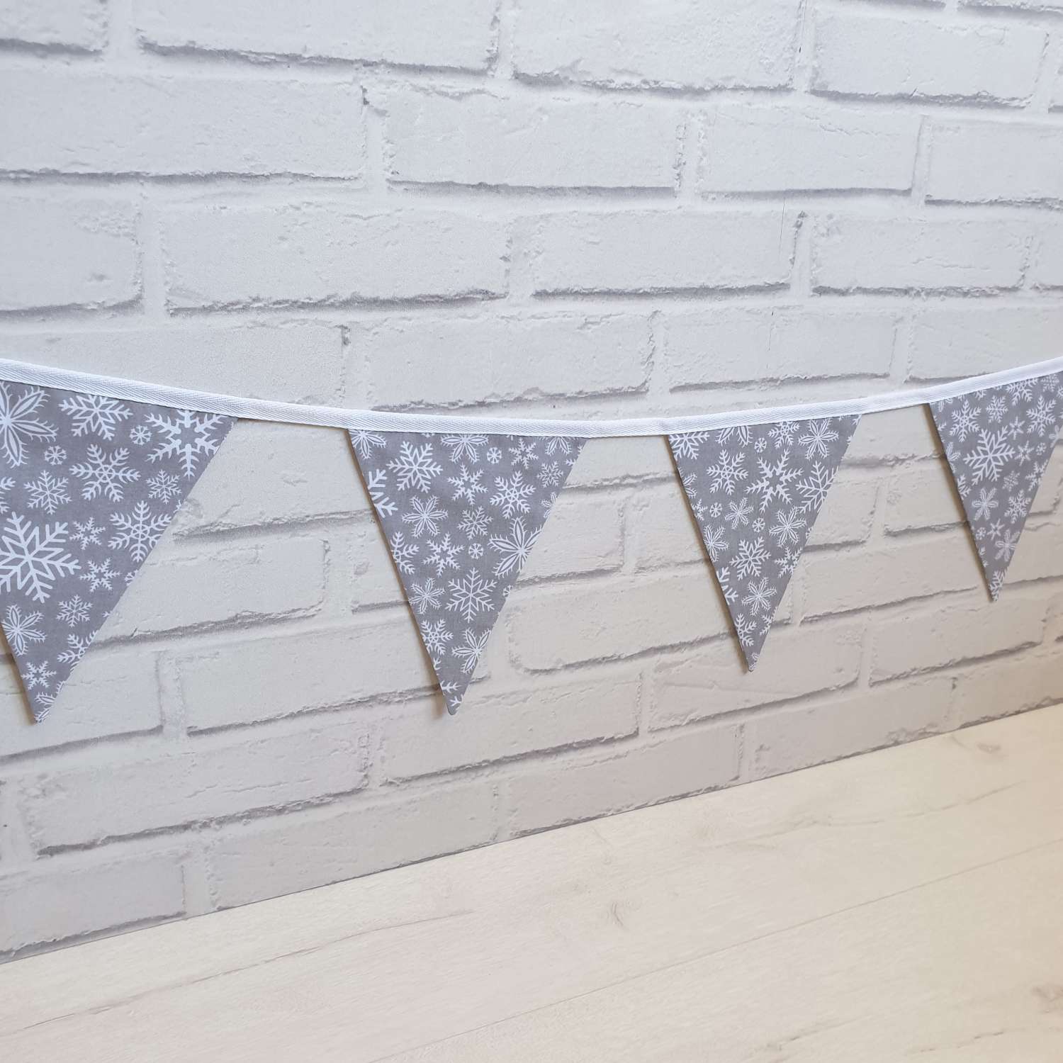 Christmas Bunting, Grey Snowflake Bunting, Double Sided Christmas Bunting, Xmas Garland, Xmas Bunting, Scandi Bunting, Christmas Decorations Christmas Bunting, Grey Snowflake Bunting, Double Sided Christmas Bunting, Xmas Garland, Xmas Bunting, Scandi Bunting, Christmas Decorations
