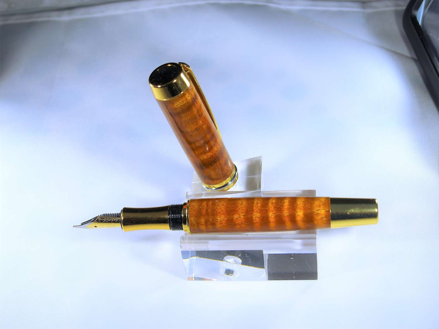 CHAIRMAN FOUNTAIN PEN in CURLY KOA CHAIRMAN FOUNTAIN PEN in CURLY KOA