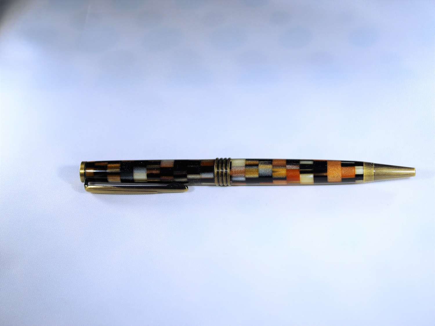 P1010202 STREAMLINE TWIST PEN 1