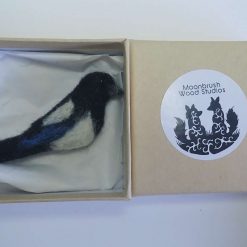 Needle Felt Magpie Brooch , Animal Brooch, Handmade Brooch, Needle Felted Animal, Wool Sculpture, Fibre Art, Sculpture, Gift, Woodland Creature, Wildlife. Bird 5