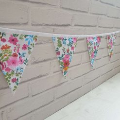 Floral Bunting 100% cotton, Flower Bunting, Floral Garland, Garden Bunting, Bright Bunting, Party Bunting, Fabric Bunting, 10 flags 2.5m
