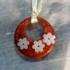 Russet donut pendant and earrings with flowers