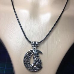 Howling Wolf Crescent Moon-unisex
