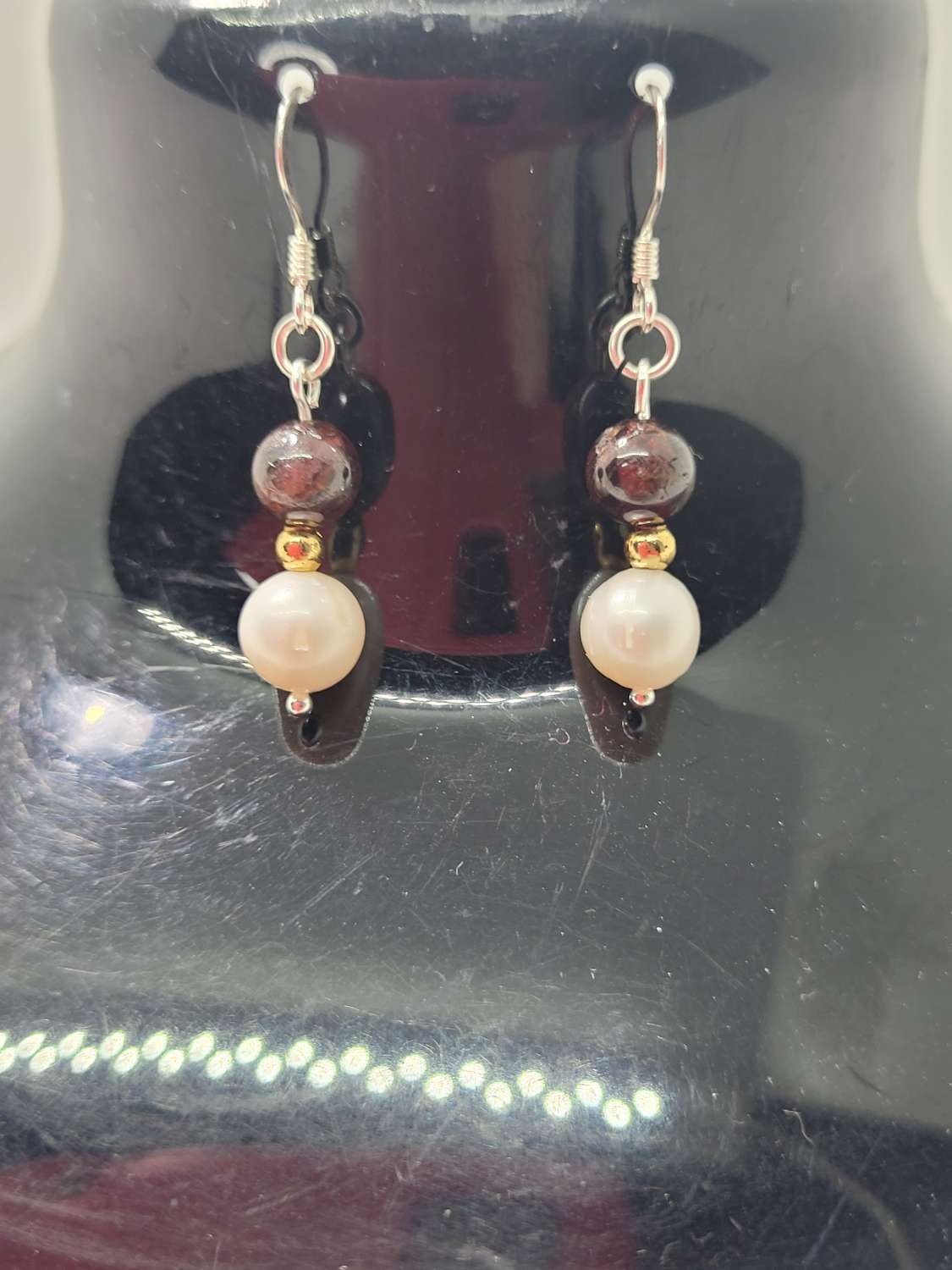 Freshwater cultured pearl and red garnet necklace and earrings Freshwater cultured pearl and red garnet necklace and earrings