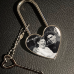 Beautiful For the family, Pet, or partner Photo Metal Heart Love Lock and Key 1 Beautiful For the family, Pet, or partner Photo Metal Heart Love Lock and Key 1