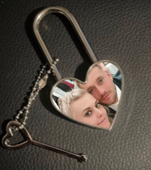 Beautiful For the family, Pet, or partner Photo Metal Heart Love Lock and Key Beautiful For the family, Pet, or partner Photo Metal Heart Love Lock and Key