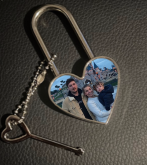 Beautiful For the family, Pet, or partner Photo Metal Heart Love Lock and Key Beautiful For the family, Pet, or partner Photo Metal Heart Love Lock and Key
