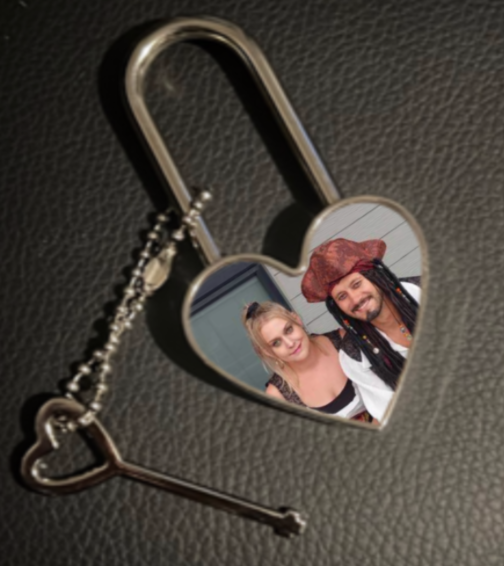 Beautiful For the family, Pet, or partner Photo Metal Heart Love Lock and Key Beautiful For the family, Pet, or partner Photo Metal Heart Love Lock and Key