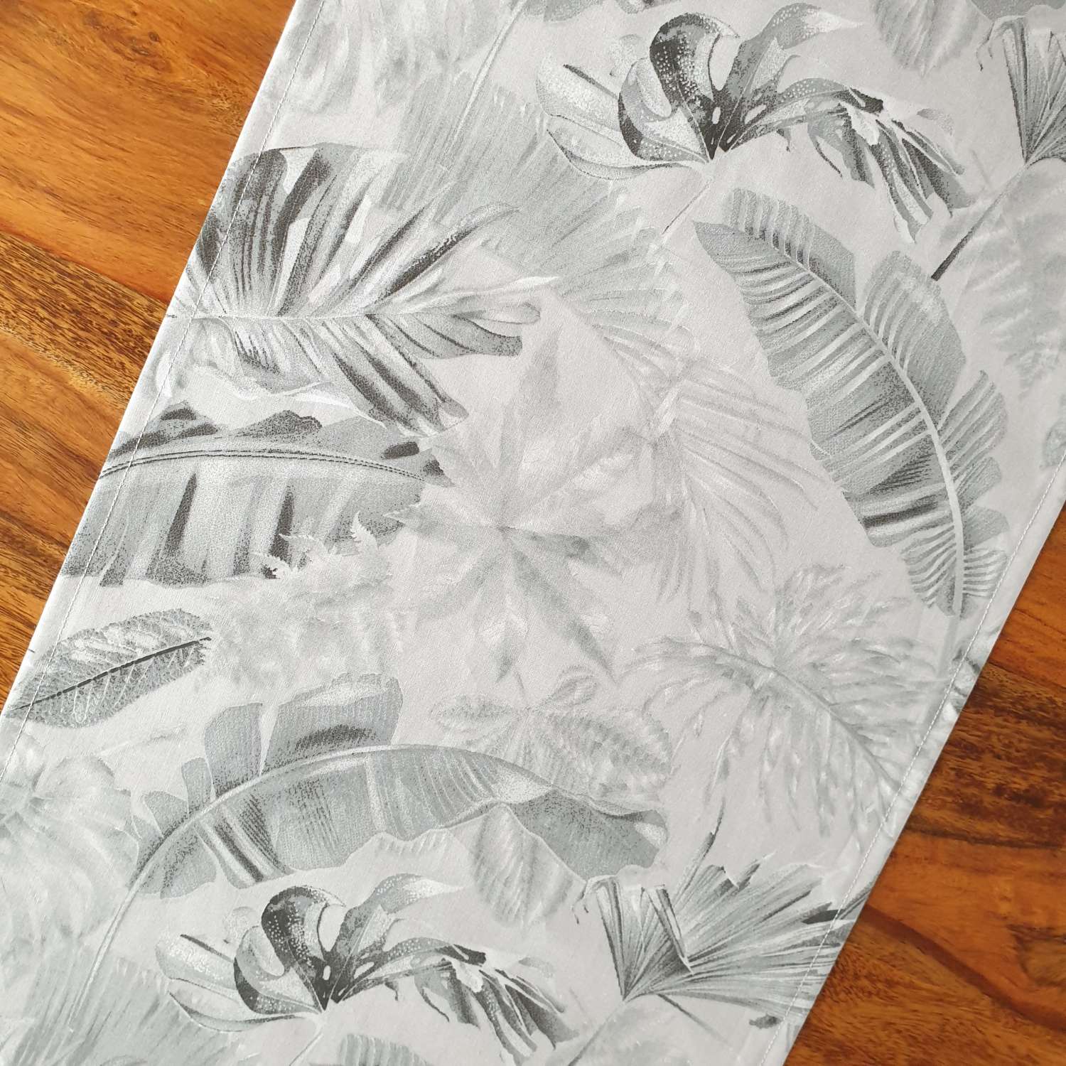 Grey Tropical Leaf Table Runner, Monstera Leaf Table Runner, Tropical Leaf Print, Tropical Decor, Tropical Home Decor, Grey Tropical Runner, New Home Gift, Botanic Table Runner Grey Tropical Leaf Table Runner, Monstera Leaf Table Runner, Tropical Leaf Print, Tropical Decor, Tropical Home Decor, Grey Tropical Runner, New Home Gift, Botanic Table Runner