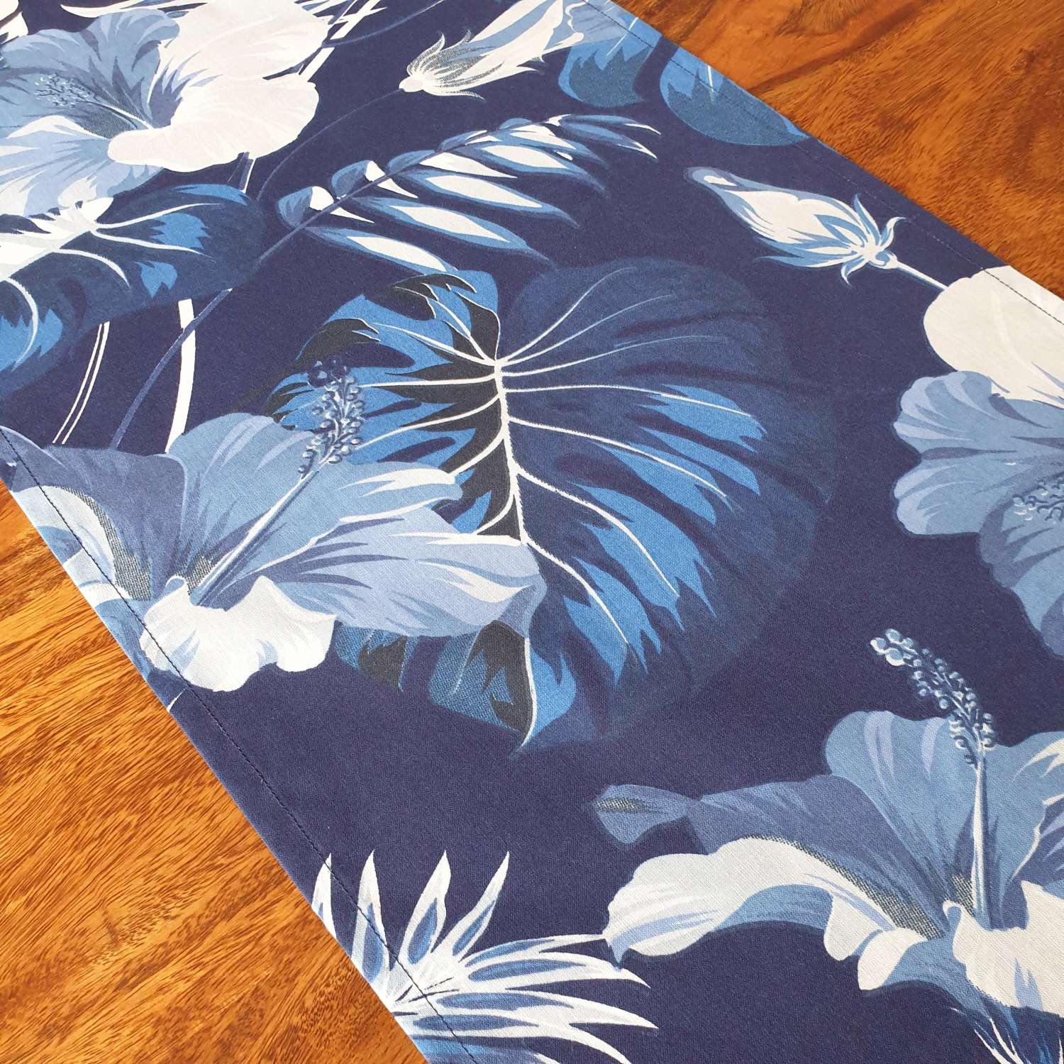Dark Blue Tropical Leaf Table Runner, Monstera Leaf Table Runner, Tropical Leaf Print, Tropical Decor, Tropical Home Decor, Blue Hibiscus Dark Blue Tropical Leaf Table Runner, Monstera Leaf Table Runner, Tropical Leaf Print, Tropical Decor, Tropical Home Decor, Blue Hibiscus