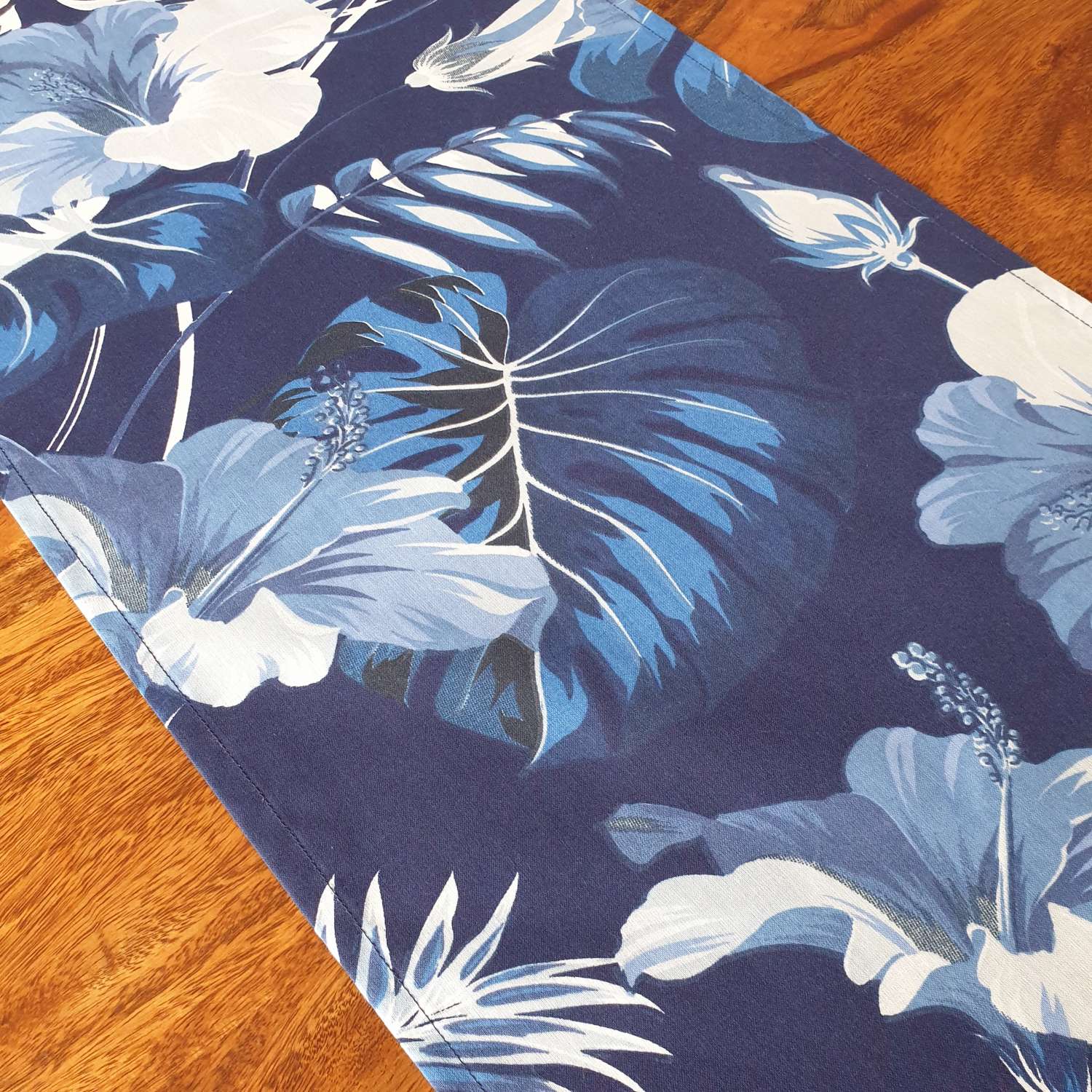 Dark Blue Tropical Leaf Table Runner, Monstera Leaf Table Runner, Tropical Leaf Print, Tropical Decor, Tropical Home Decor, Blue Hibiscus Dark Blue Tropical Leaf Table Runner, Monstera Leaf Table Runner, Tropical Leaf Print, Tropical Decor, Tropical Home Decor, Blue Hibiscus