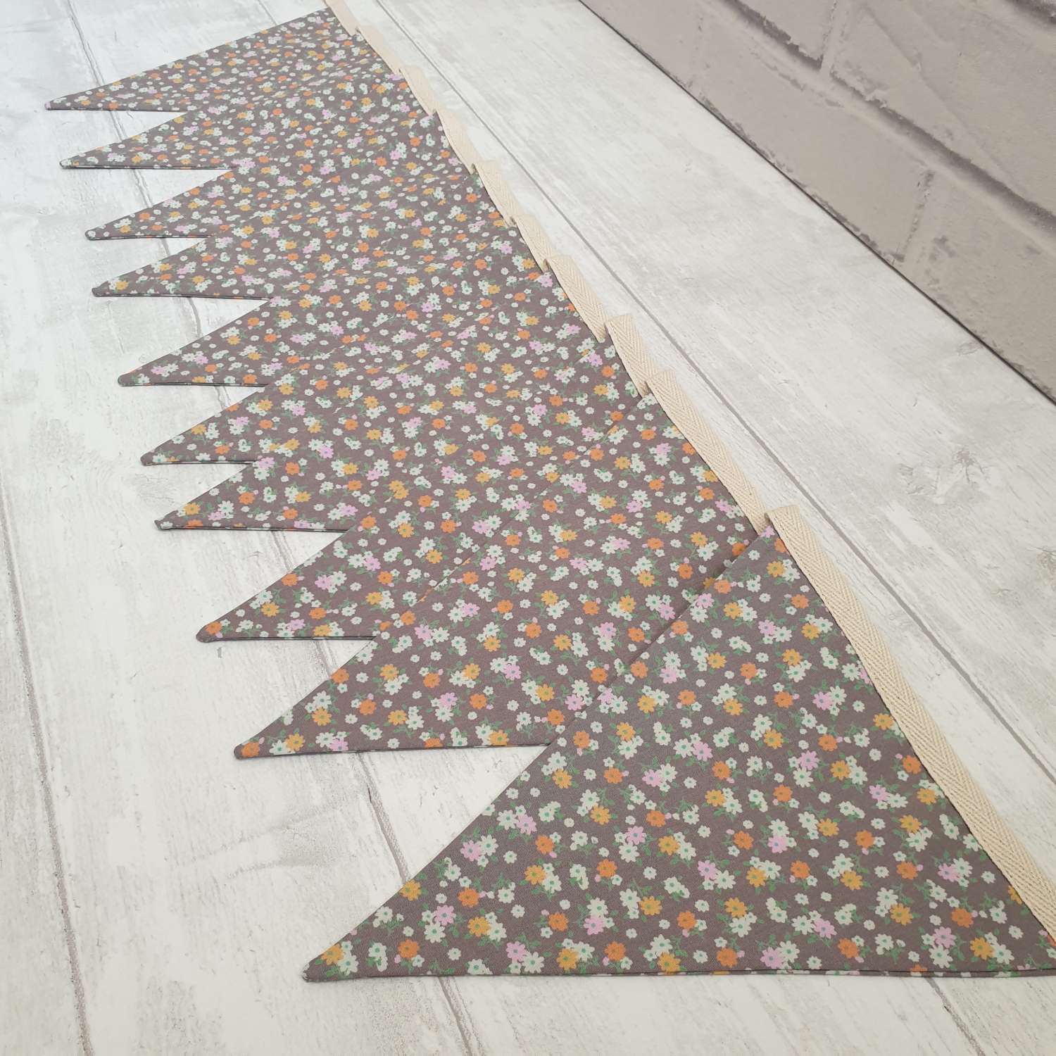 Floral Bunting, Ditsy Floral Bunting, Floral Garland, Fabric Bunting, Flower Bunting, Garden Bunting, Shabby Chic Bunting, 10 flags 2.5m Floral Bunting, Ditsy Floral Bunting, Floral Garland, Fabric Bunting, Flower Bunting, Garden Bunting, Shabby Chic Bunting, 10 flags 2.5m