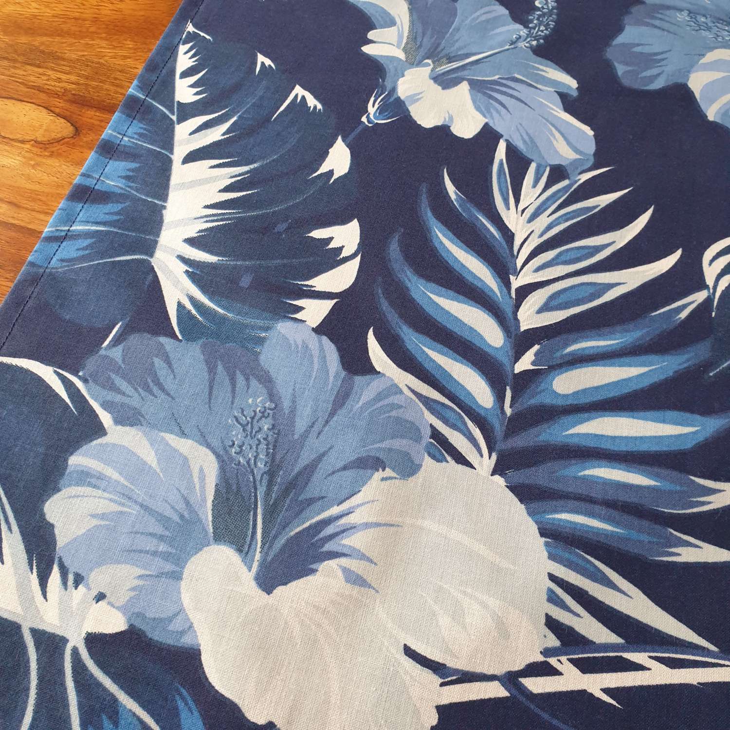 Dark Blue Tropical Leaf Table Runner, Monstera Leaf Table Runner, Tropical Leaf Print, Tropical Decor, Tropical Home Decor, Blue Hibiscus Dark Blue Tropical Leaf Table Runner, Monstera Leaf Table Runner, Tropical Leaf Print, Tropical Decor, Tropical Home Decor, Blue Hibiscus