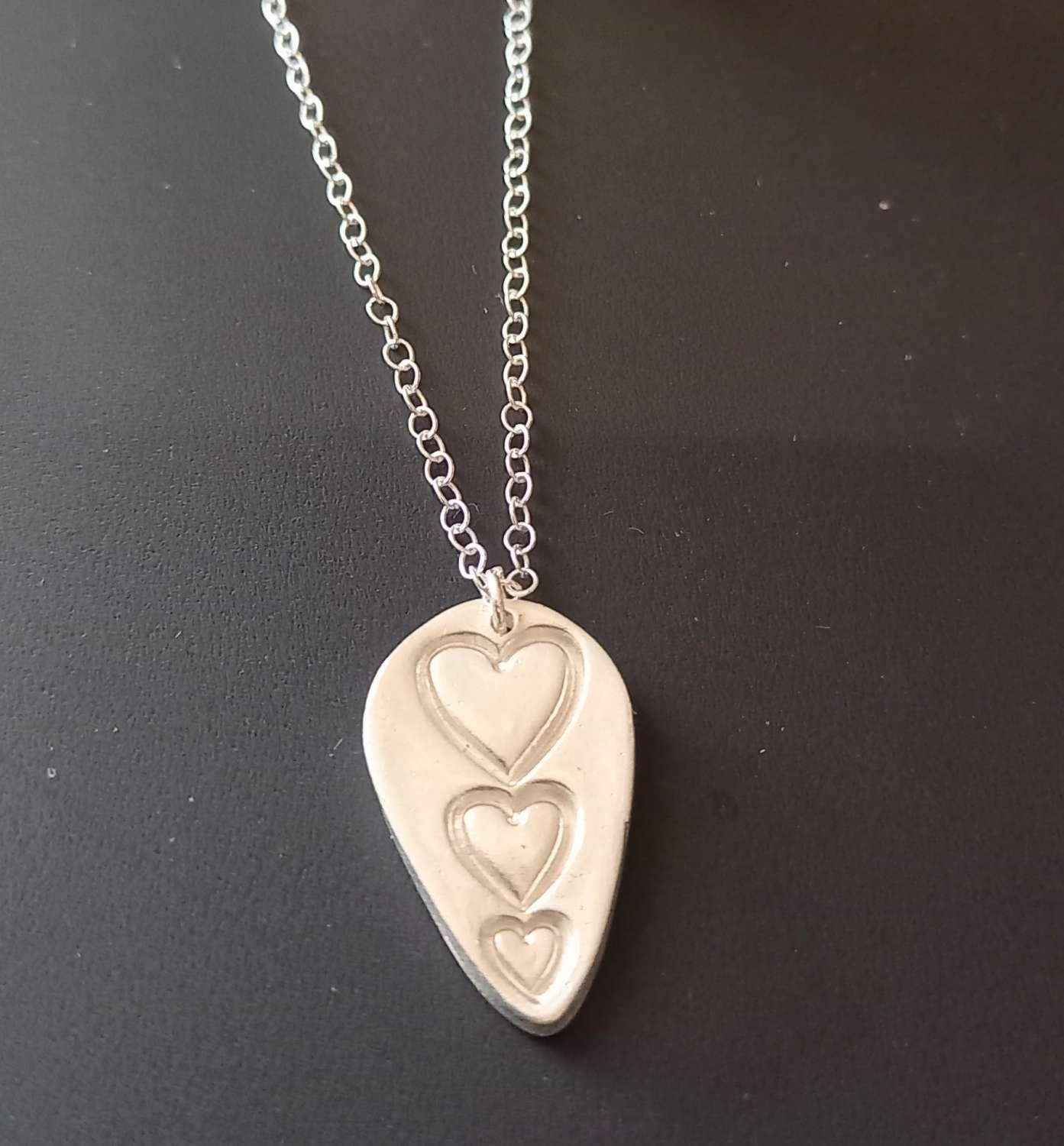 Teardrop shape Silver Heart Pendant Necklace Teardrop shape Silver Heart Pendant Necklace