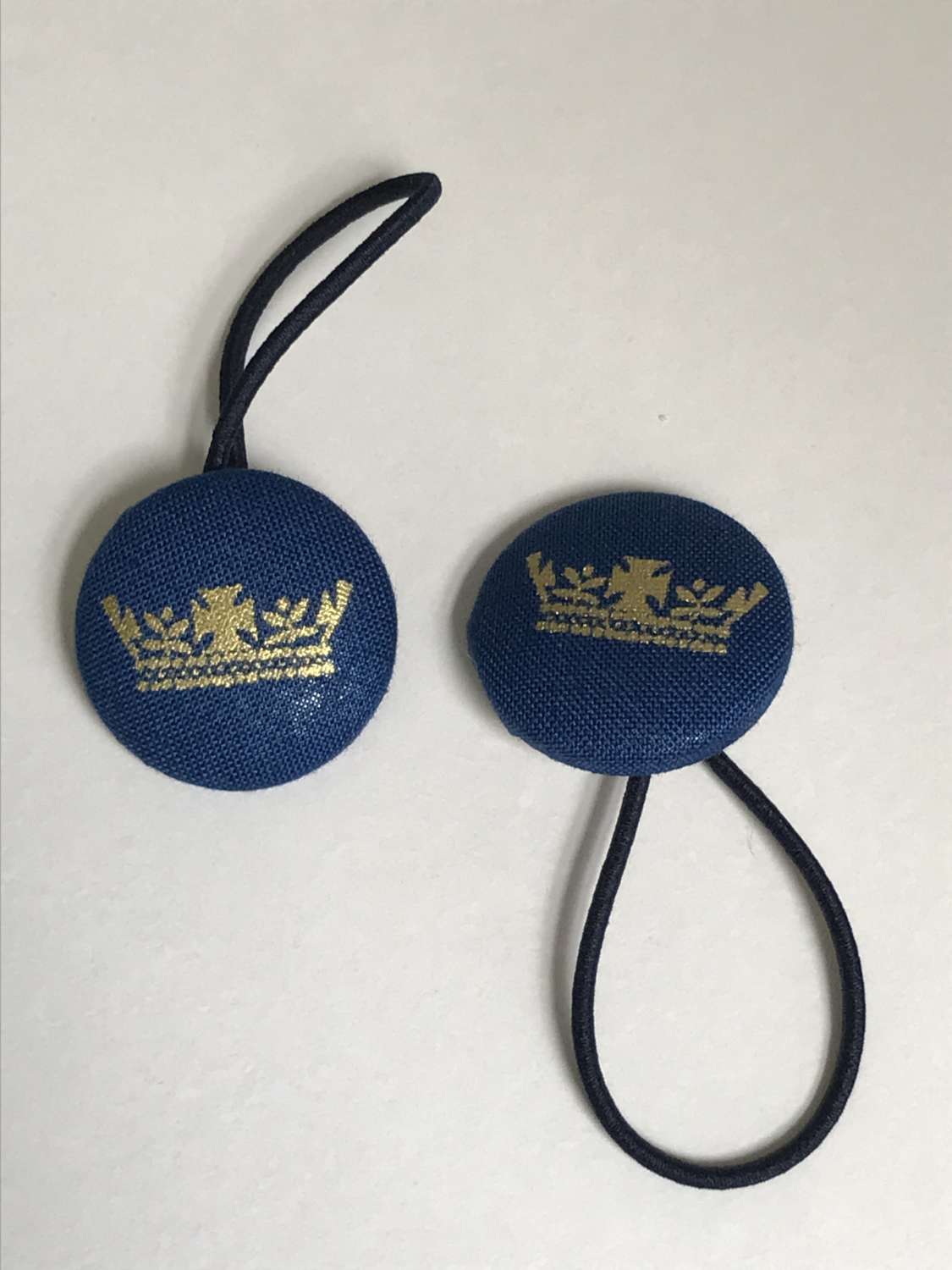 828D0279-CF33-41E4-B4CE-1C082E16E144 Handmade Queen's Jubilee crown & flag print button bobbles 2