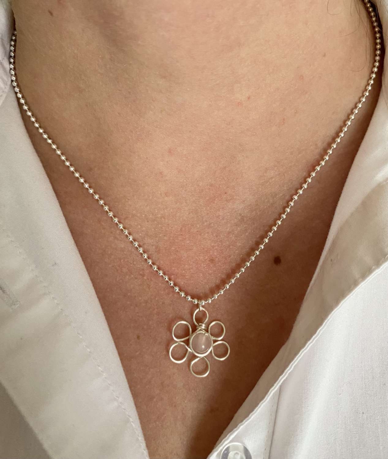 Rose Quartz Flower Necklace Rose Quartz Flower Necklace