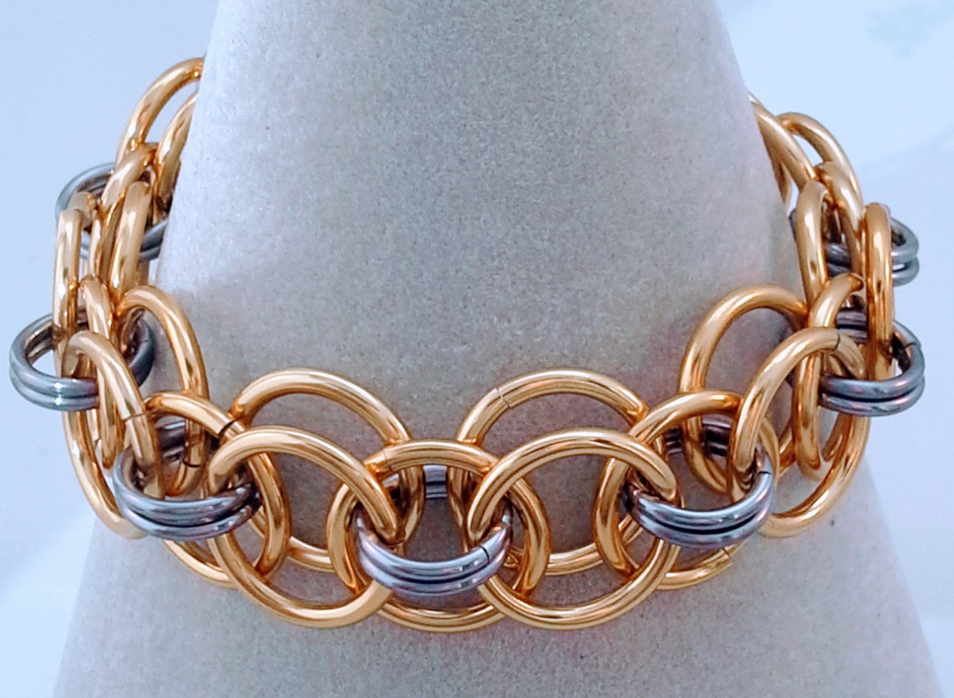 Gold Black Ice_2 Gold - Helms Weave Collection 2