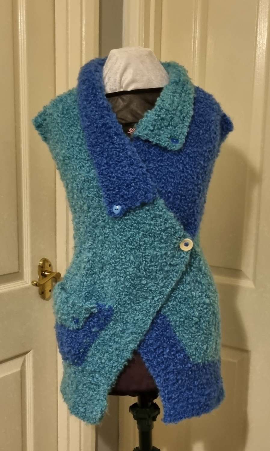 Ladies Sleeveless cardigan - MadeMe