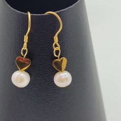 Hematite and Pearl earrings 6 Hematite and Pearl earrings 14
